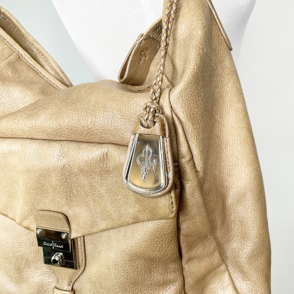 REPOSH Cole Haan Tan Leather Single Strap Silver Hardware Zip Top Hobo REPOSH - Picture 2 of 16